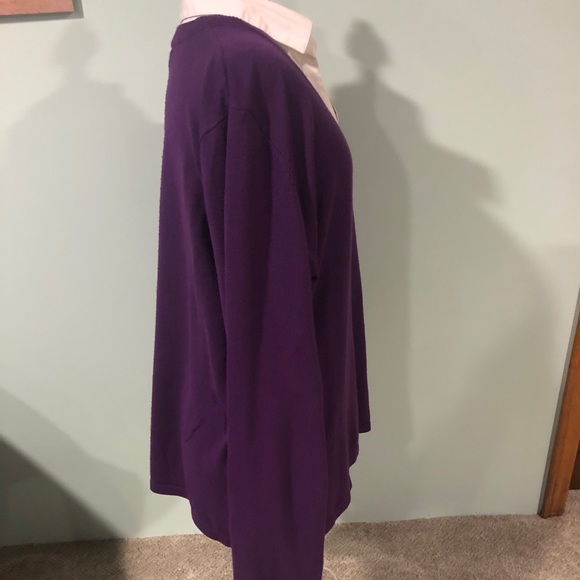 Fuchsia sweater with faux white collar - Picture 2 of 7